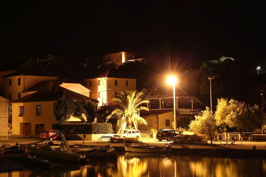 Villa Menalo Hodilje Exteriör bild