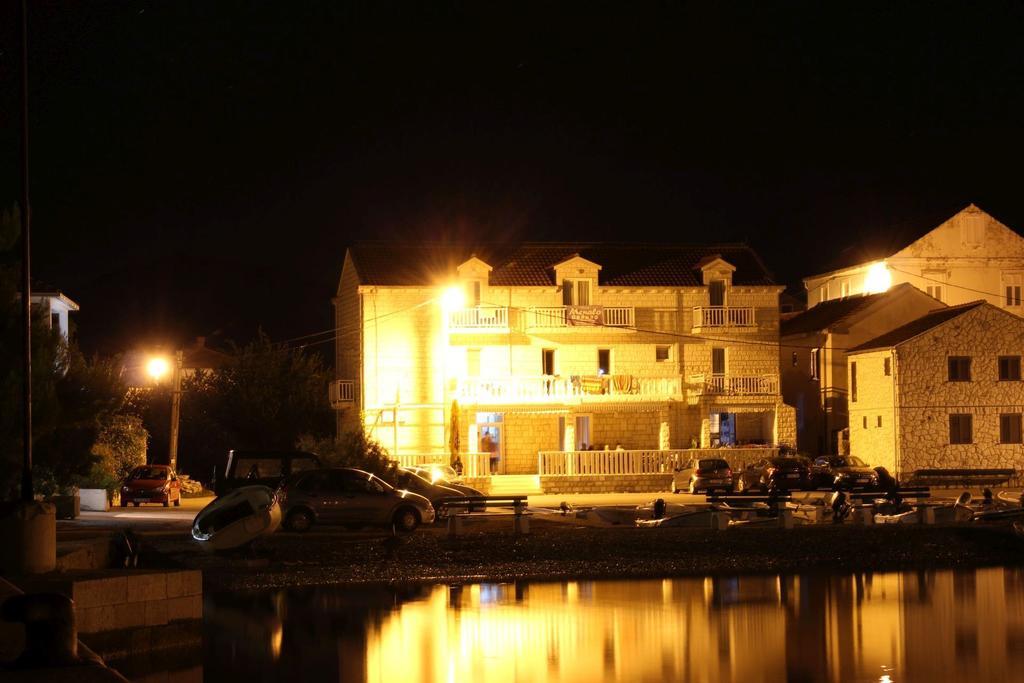 Villa Menalo Hodilje Exteriör bild